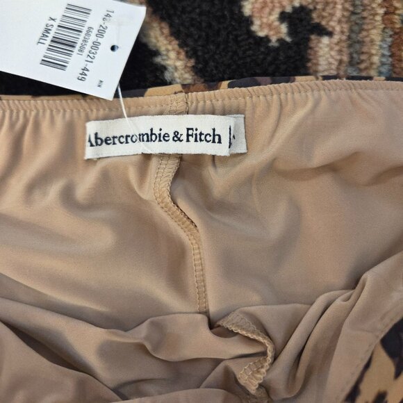 Leopard Print Women's Skirt - Picture 3 of 5